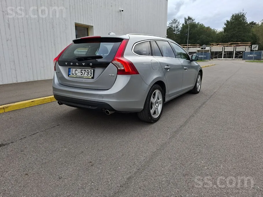 Volvo V60 2011 photo 3