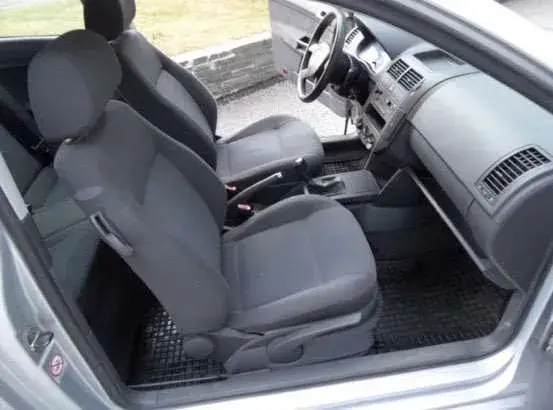 Volkswagen Polo 2003 photo 2