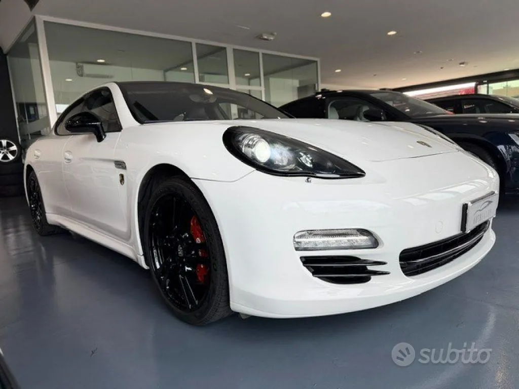 Porsche Panamera 2011 photo 3