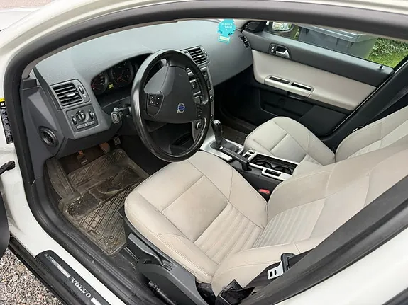 Volvo V50 2010 photo 4