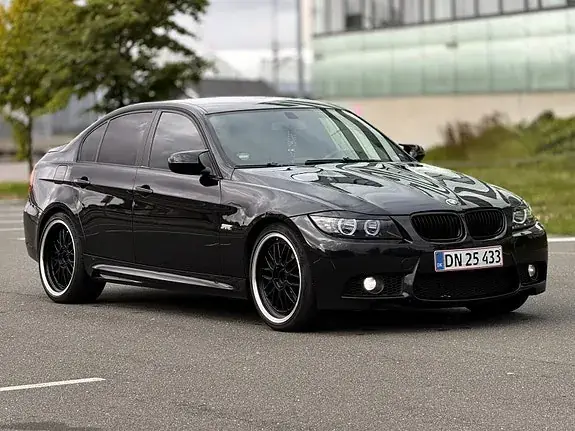BMW 318D 2009 photo 3