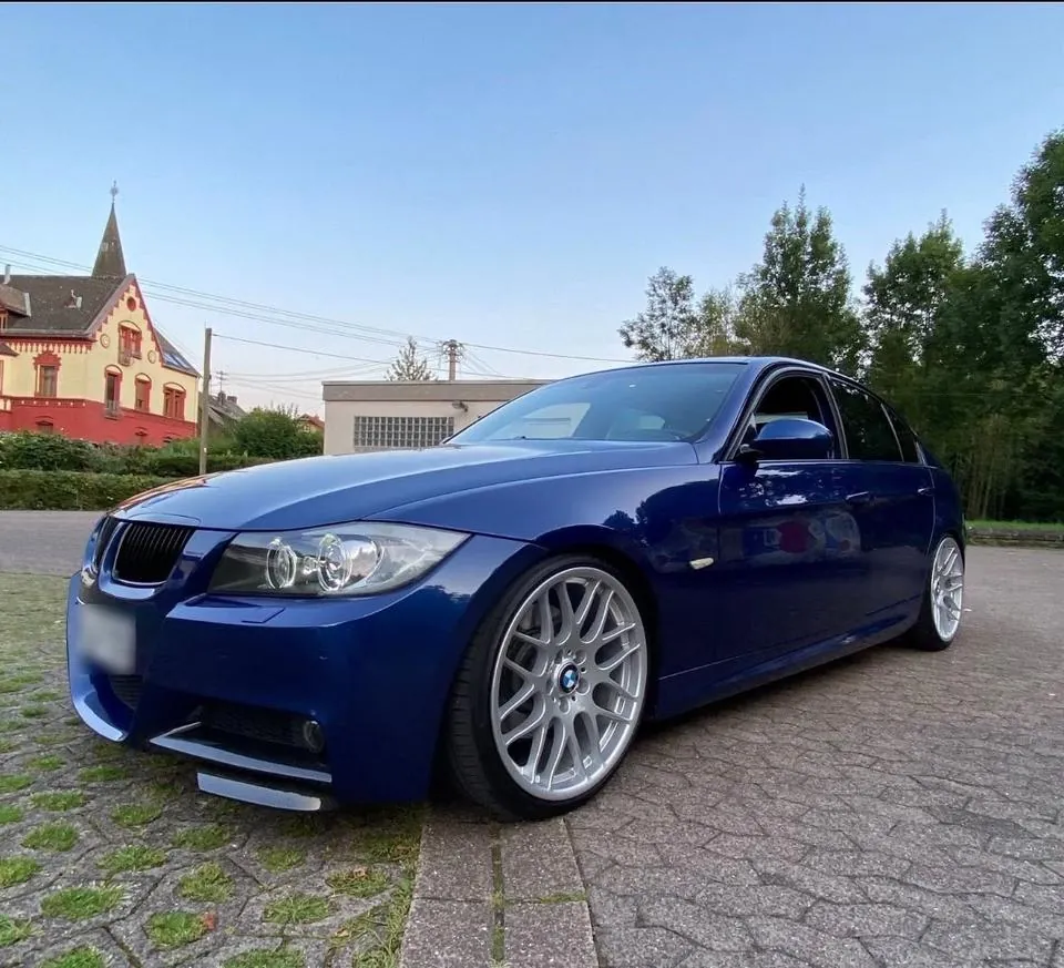 BMW E90