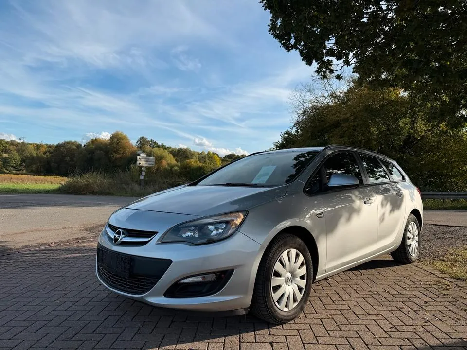 Opel Astra J