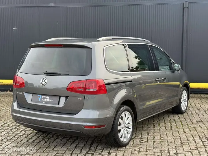 Volkswagen Sharan 2011 photo 3
