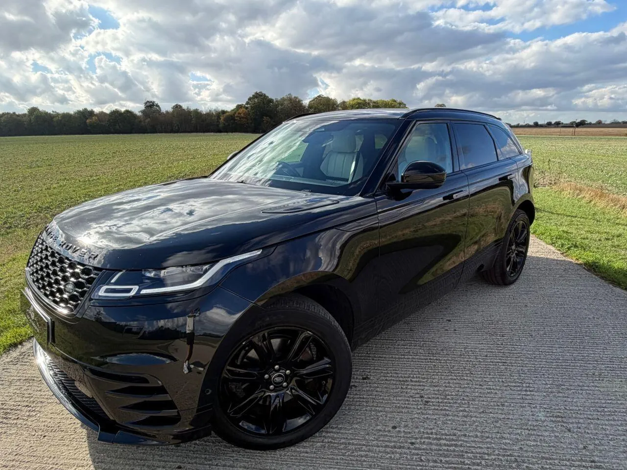 Land Rover Range Rover Velar 2021 photo 4