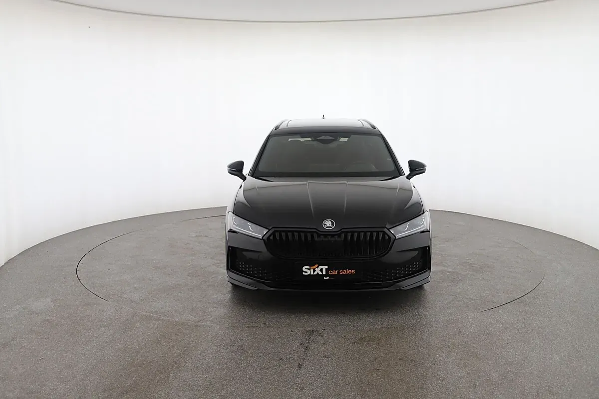 Skoda Superb 2025 photo 2