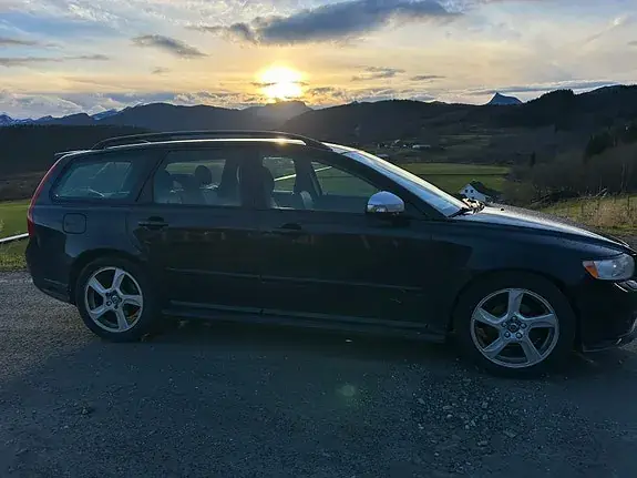 Volvo V50 2011 photo 3