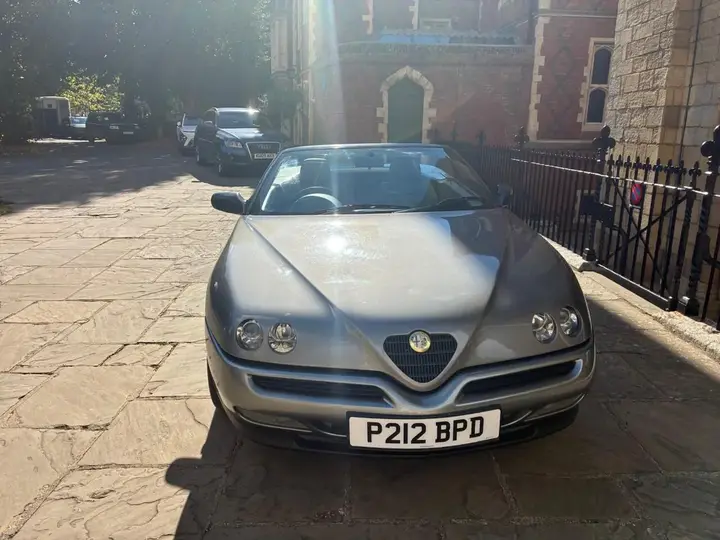 Alfa Romeo Spider 1996 photo 4
