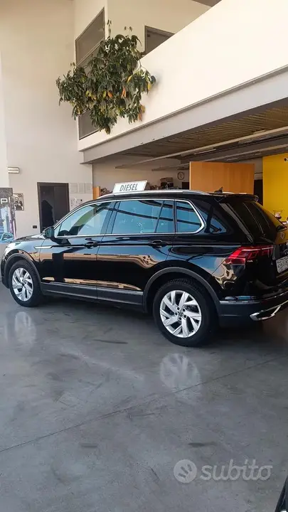 Volkswagen Tiguan 2022 photo 2