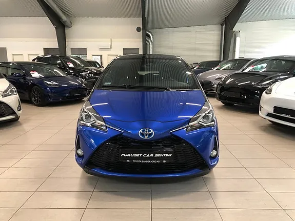 Toyota Yaris 2017 photo 2