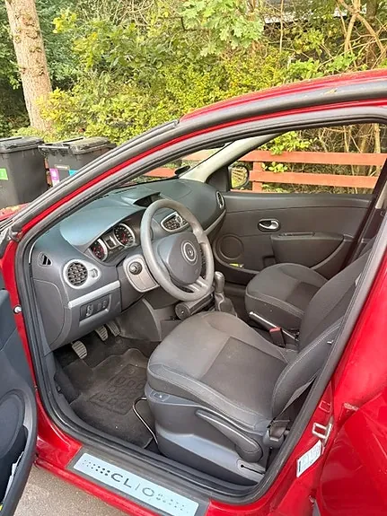 Renault Clio Iii 2010 photo 5
