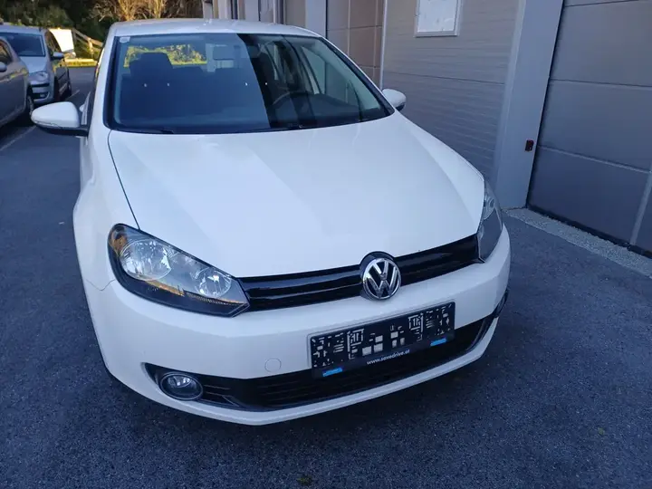 Volkswagen Golf 2012 photo 2