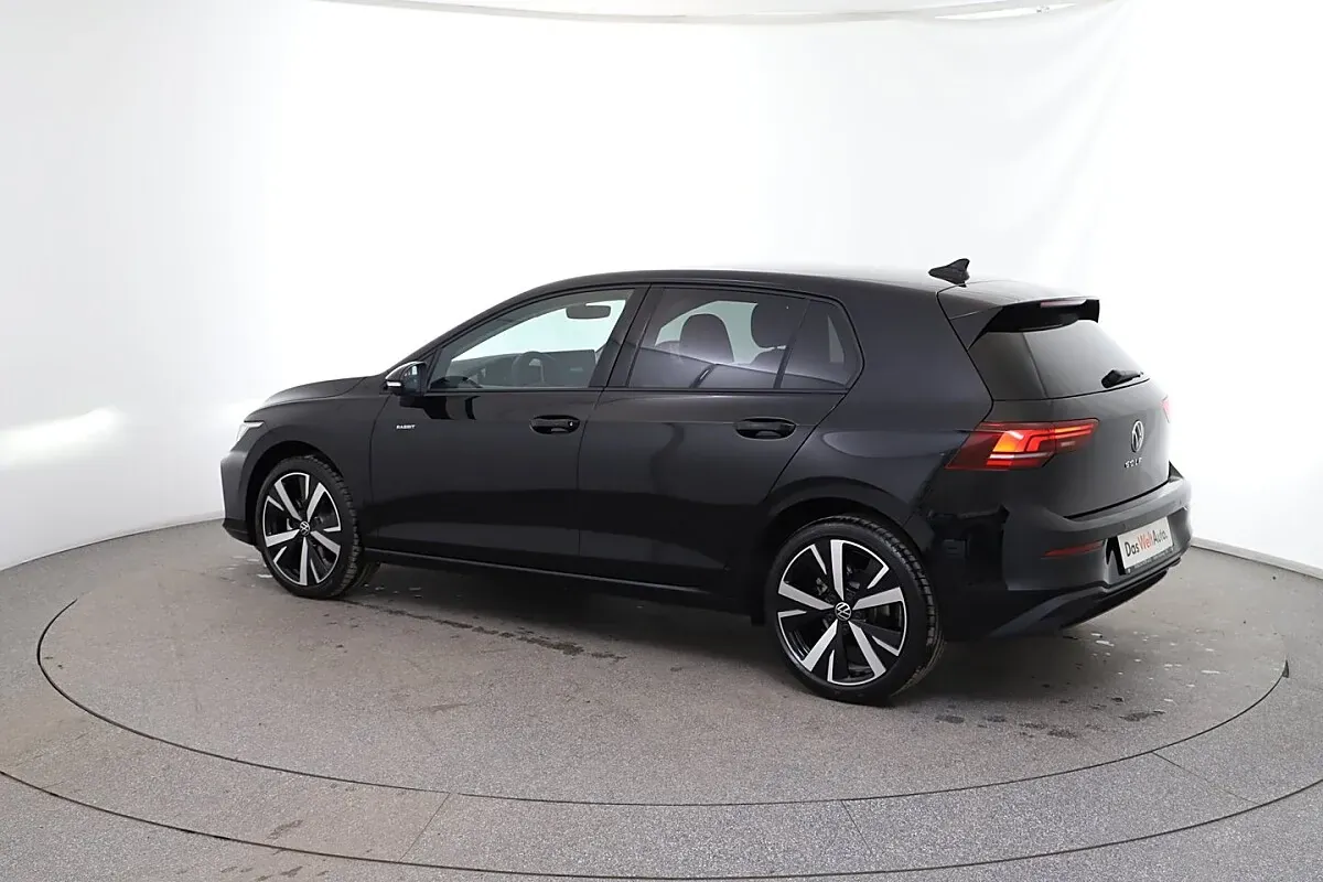Volkswagen Golf 2026 photo 3