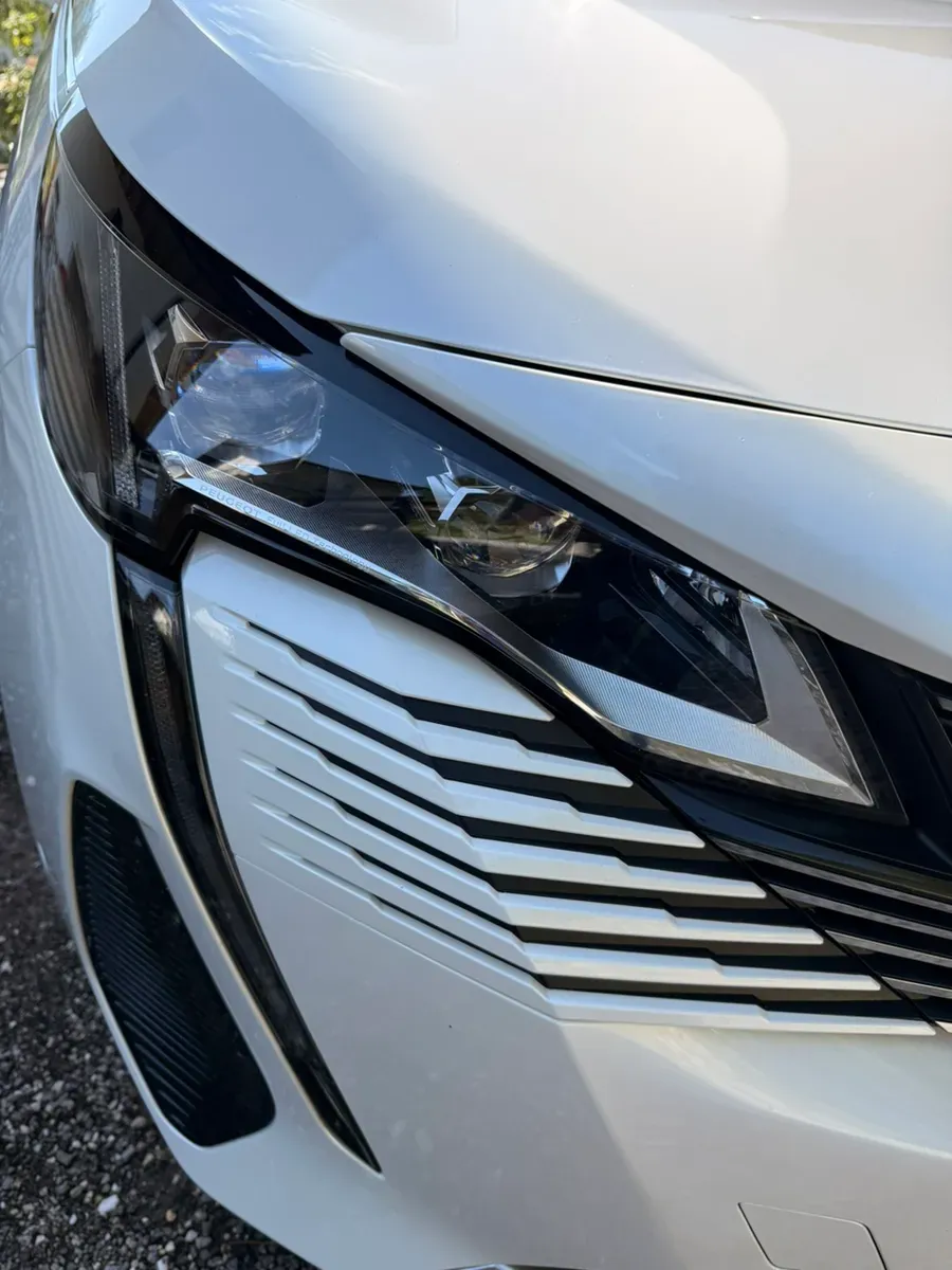 Peugeot 5008 2022 photo 3