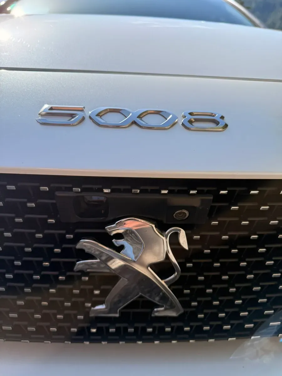 Peugeot 5008 2022 photo 2