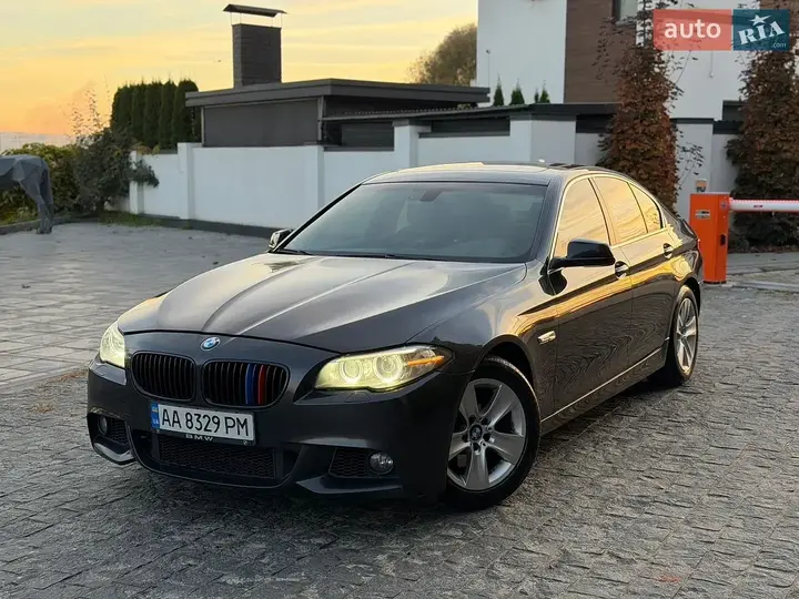 BMW 5 Series 2013 photo 2