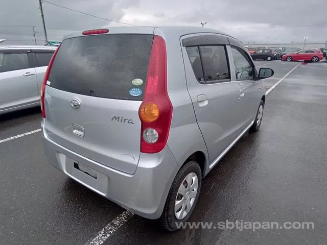 Daihatsu Mira 2011 photo 4