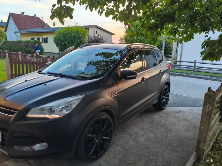 Ford Kuga 2013 photo 2