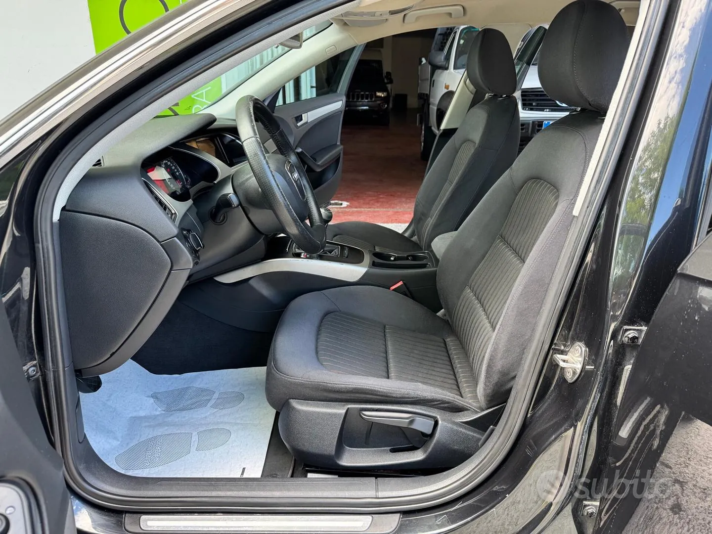 Audi A4 2009 photo 5