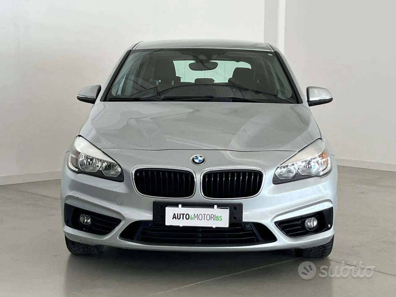 BMW 216D Active Tourer Sport 2015 photo 2
