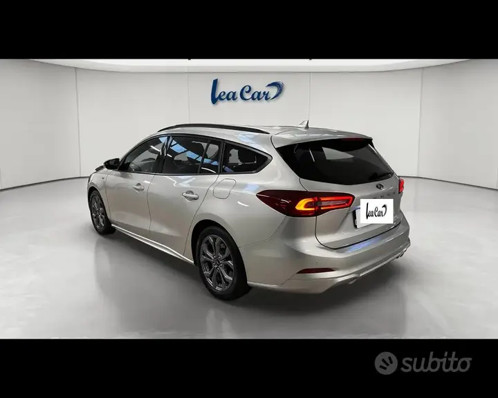 Ford Focus 2023 photo 3