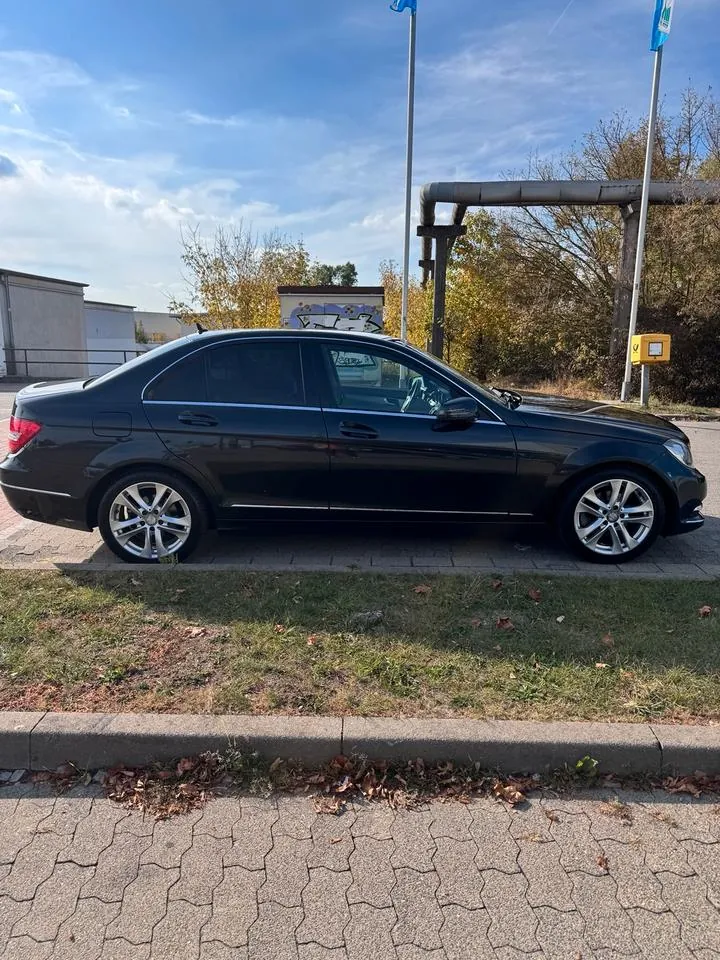 Mercedes-Benz C180