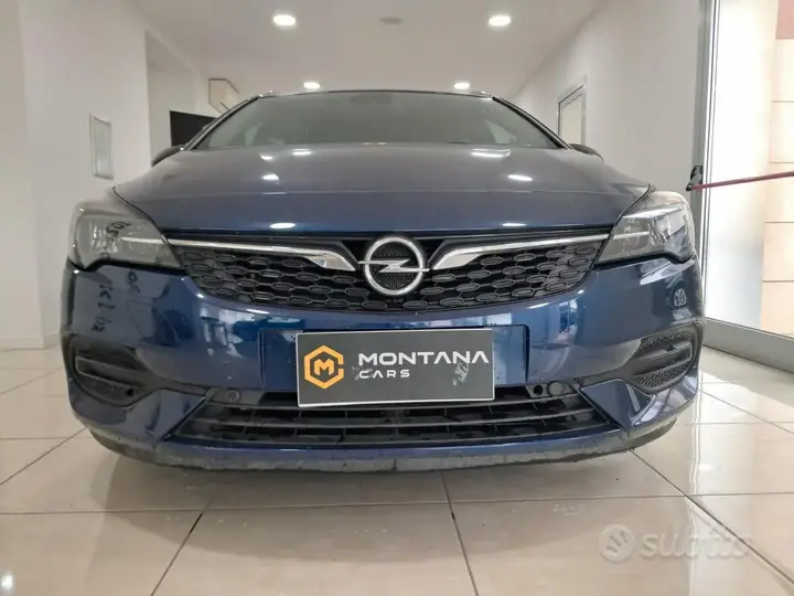 Opel Astra 2021 photo 2