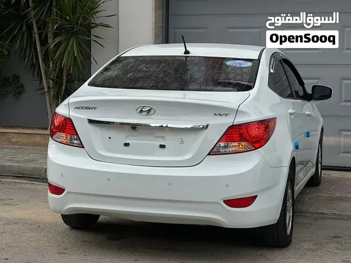 Hyundai Accent 2014 photo 4
