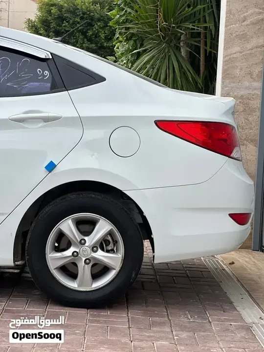 Hyundai Accent 2014 photo 3