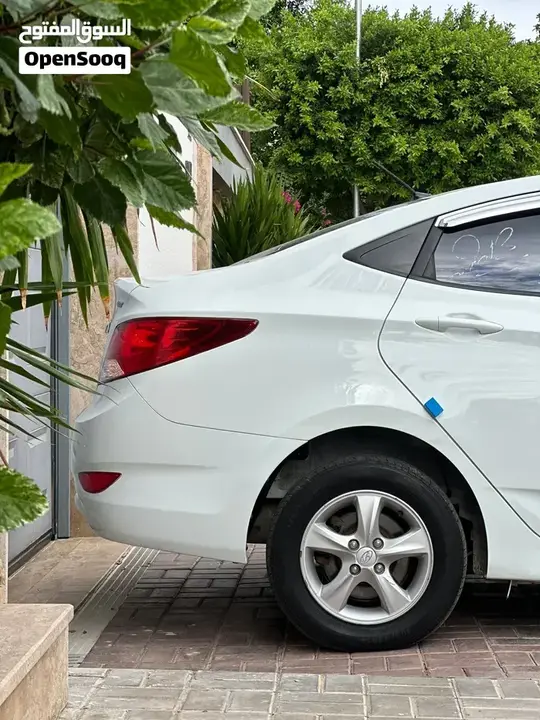 Hyundai Accent 2014 photo 2