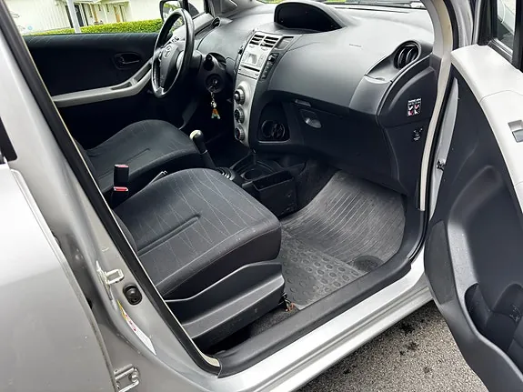Toyota Yaris 2006 photo 4