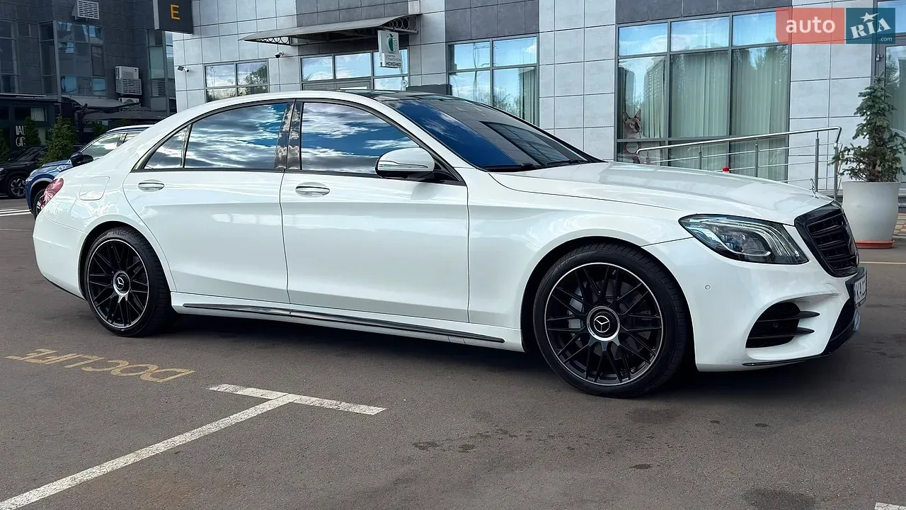 Mercedes-Benz S-Class