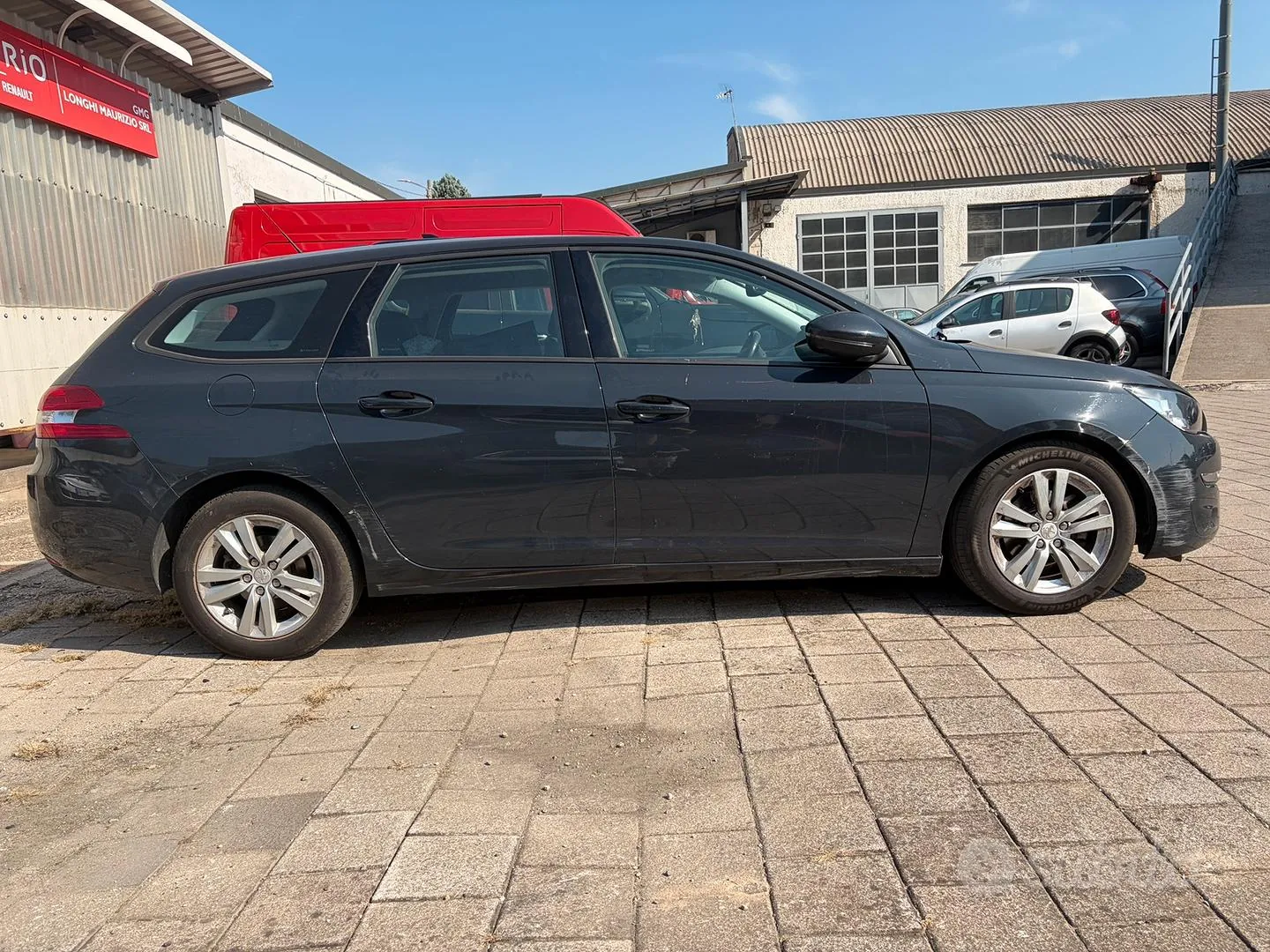 Peugeot 308 2015 photo 3