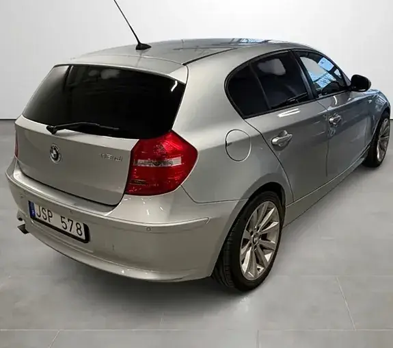 BMW 118D 2011 photo 3