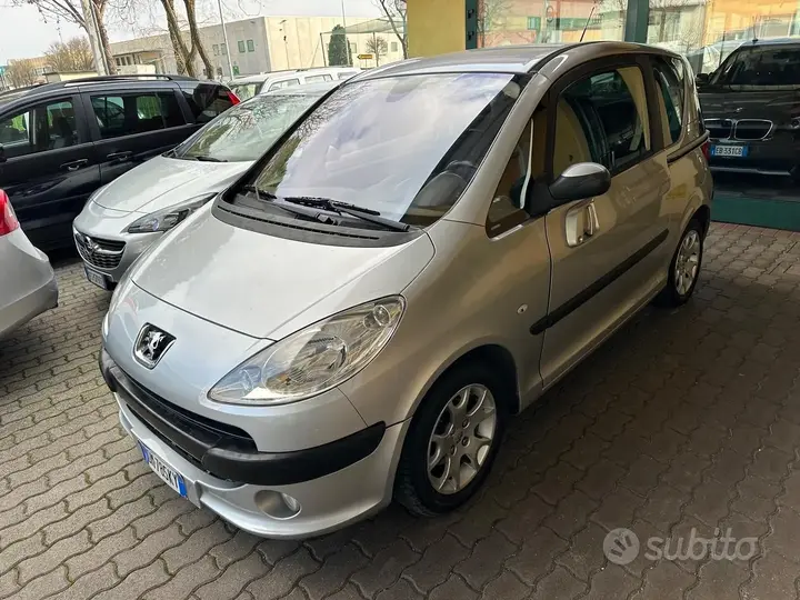Peugeot 1007