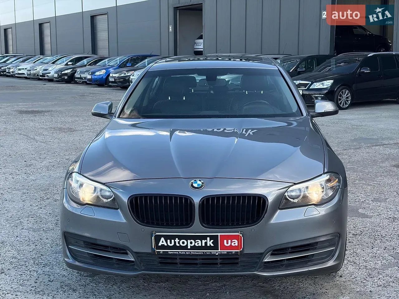 BMW 5 Series 2013 photo 2