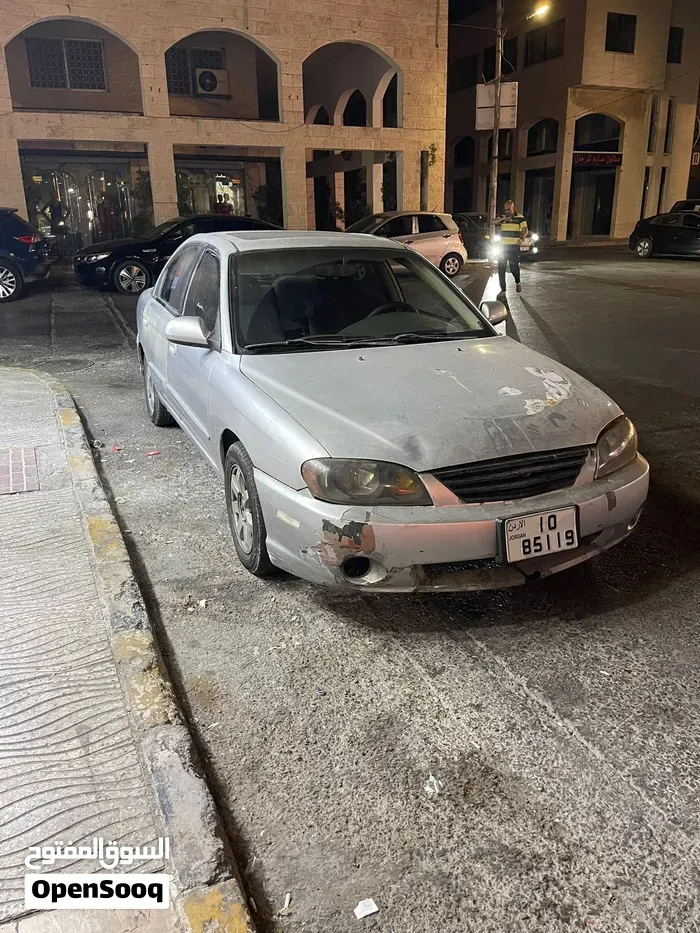 Kia Spectra 2002 photo 2