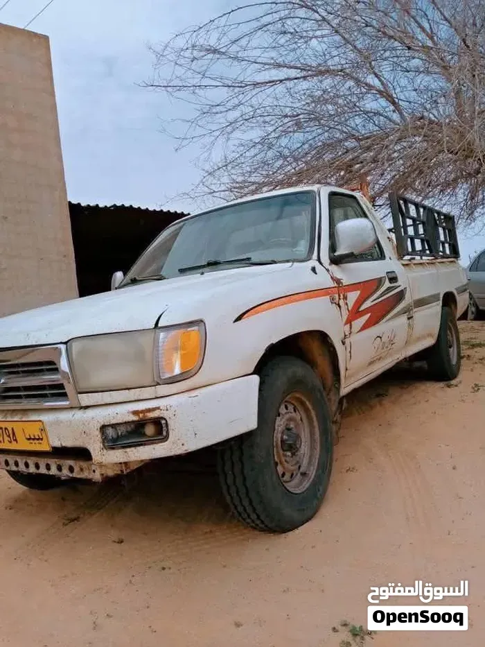 Toyota Hilux 2004 photo 3