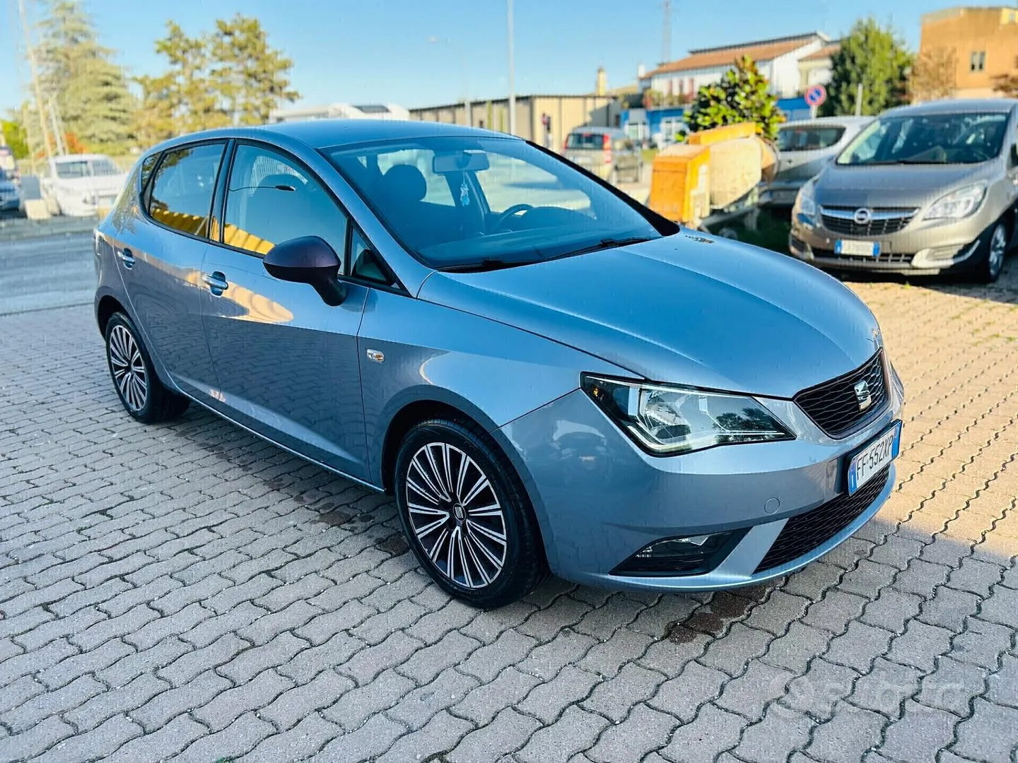 Seat Ibiza 2016 photo 3