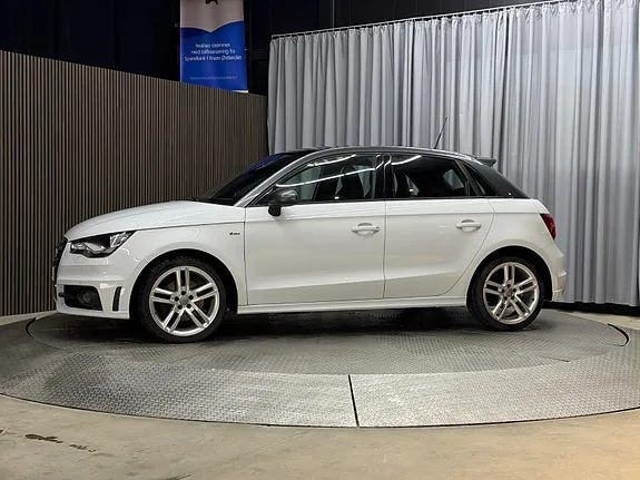 Audi A1 2012 photo 3