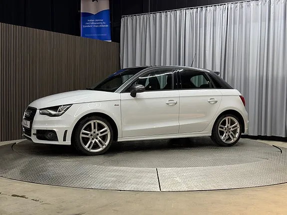 Audi A1 2012 photo 2
