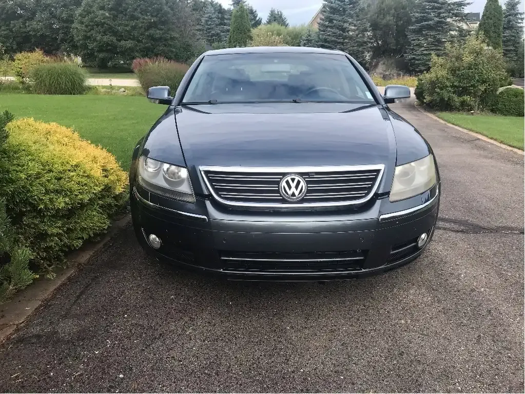 Volkswagen Phaeton 2006 photo 2
