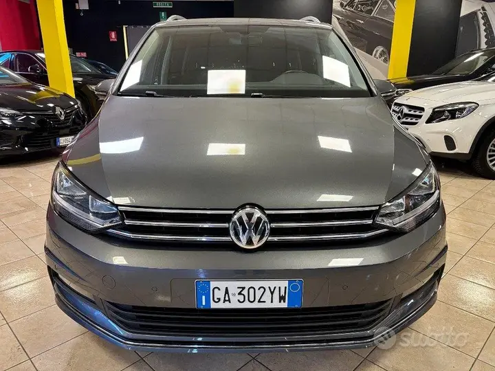 Volkswagen Touran 2019 photo 2