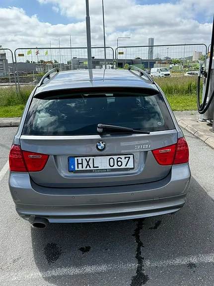 BMW 318I