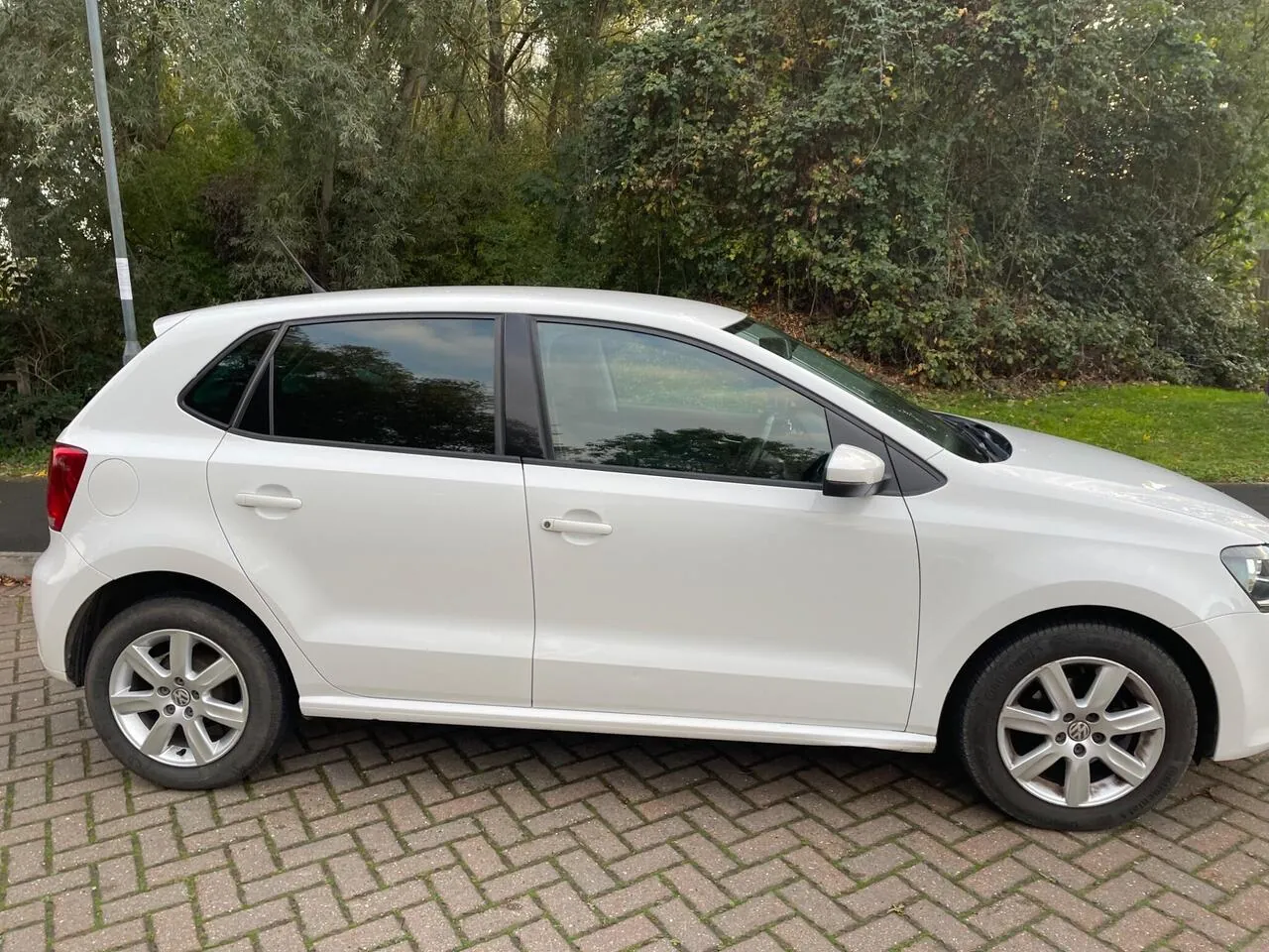 Volkswagen Polo 2012 photo 2