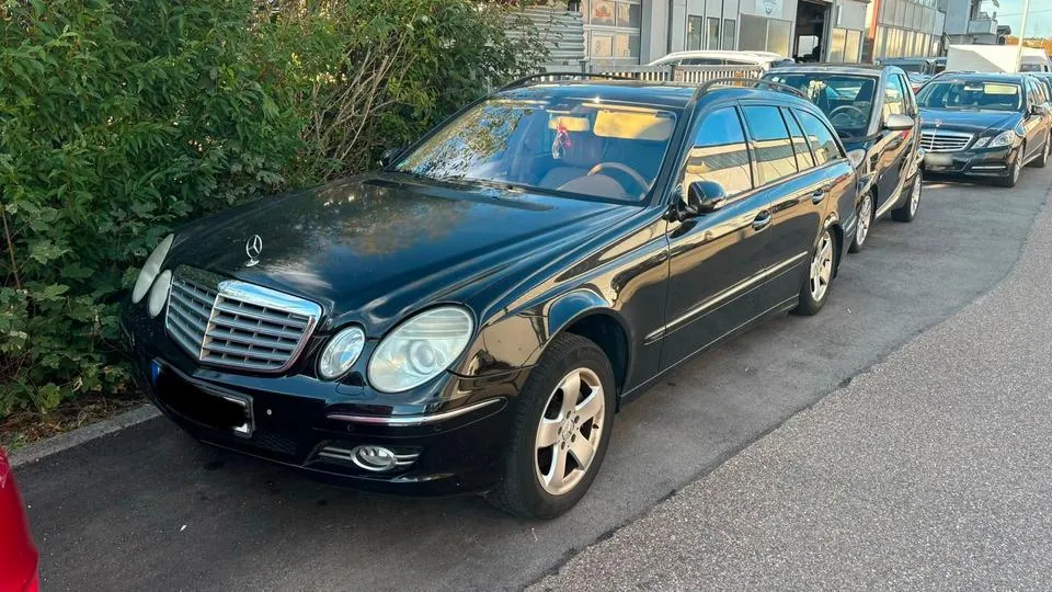 Mercedes-Benz E320