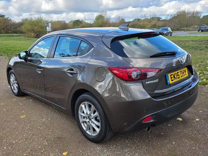 Mazda Mazda3 2015 photo 4