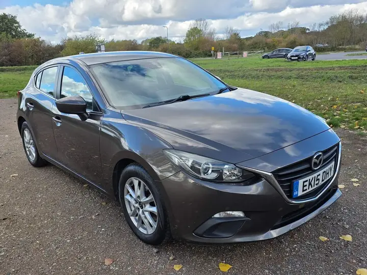 Mazda Mazda3 2015 photo 2