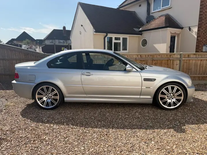 BMW M3 2004 photo 2