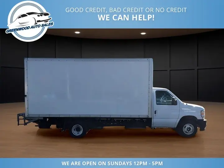 Ford E-Series Van 2025 photo 4